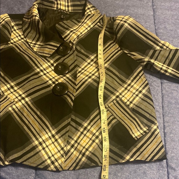 FANG Black and White Plaid 3/4 Sleeve Coat with Large Buttons - Picture 5 of 5